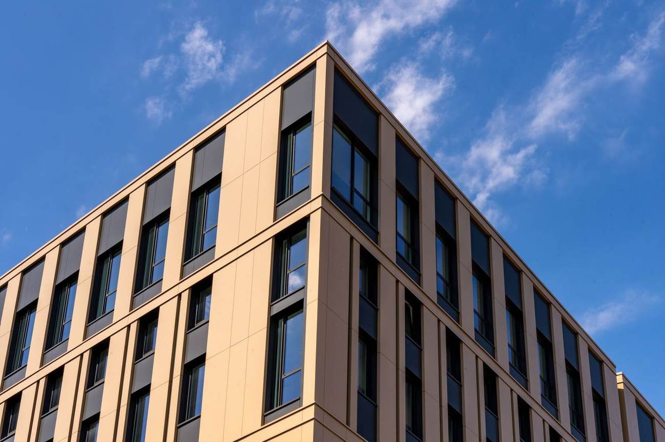 Détail architectural d'une façade Soprema
